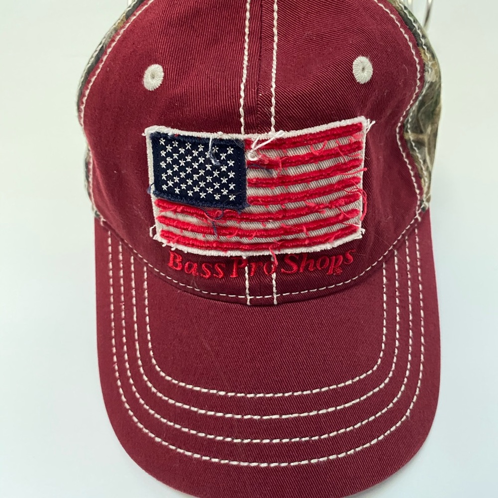 BASS PRO SHOPS AMERICAN FLAG & CAMO HAT